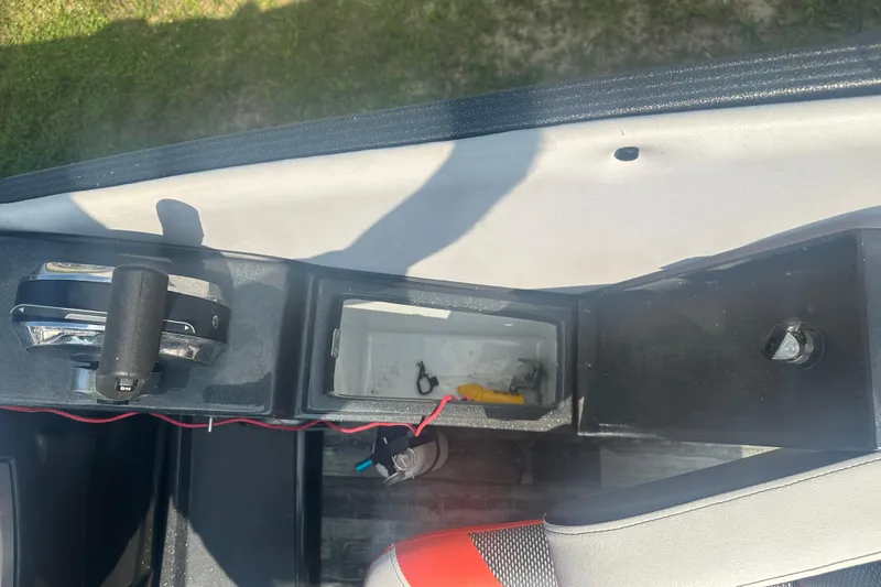 Slide: The Image of Interior view of a 2020 Crest Caribbean RS 250 SLS boat console. - 14