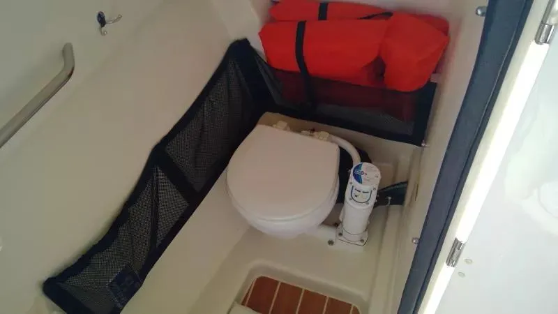 Slide: The Image of Grady-White FREEDOM 255 2017 - 14