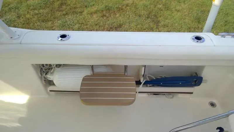 Slide: The Image of Grady-White FREEDOM 255 2017 - 19