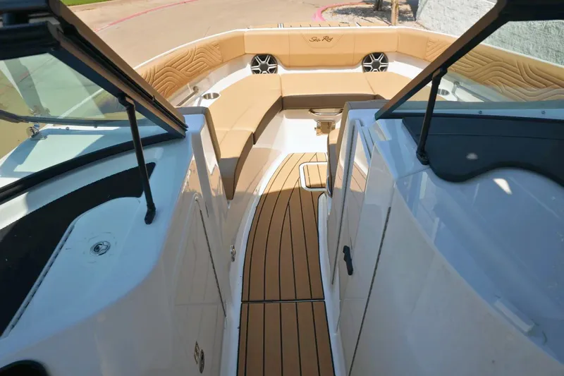 Slide: The Image of Sea Ray SDX 230 Surf 2026 - 19