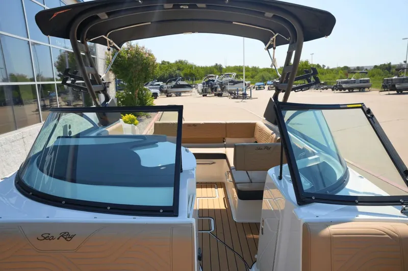 Slide: The Image of Sea Ray SDX 230 Surf 2026 - 24