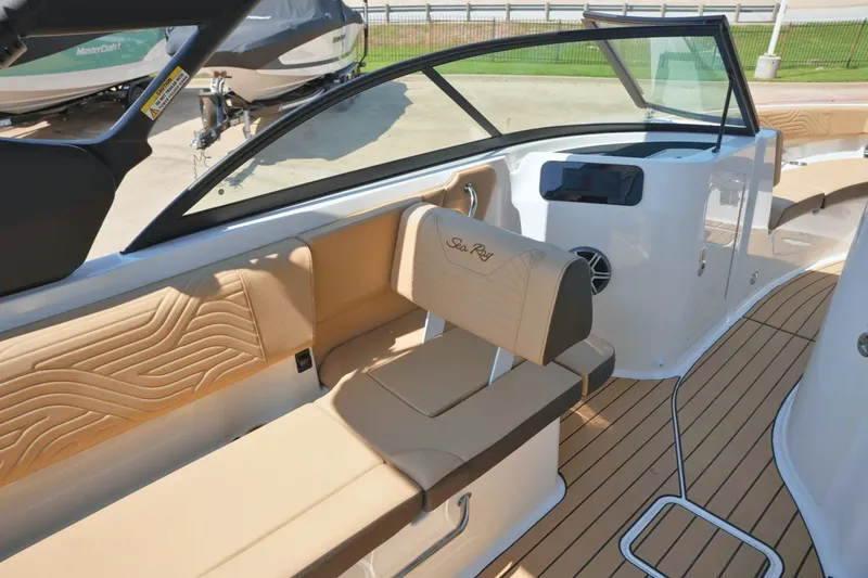 Slide: The Image of Sea Ray SDX 230 Surf 2026 - 9