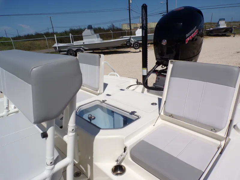 Slide: The Image of Mako Pro Skiff 19 CC 2023 - 22