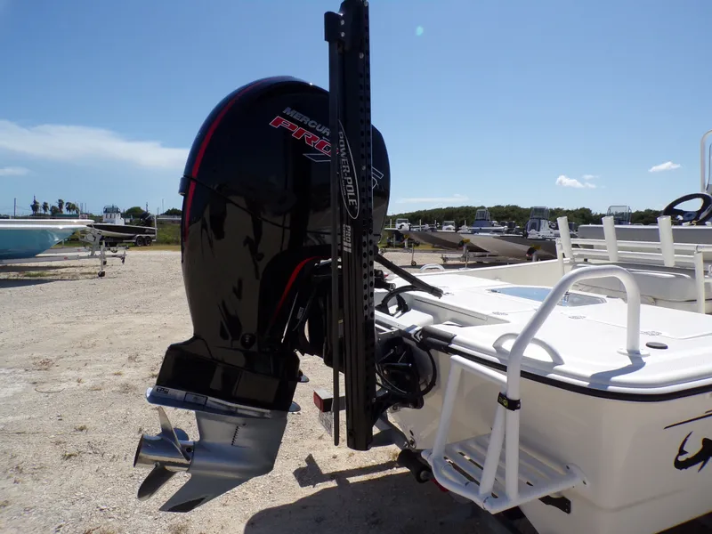 Slide: The Image of Mako Pro Skiff 19 CC 2023 - 25