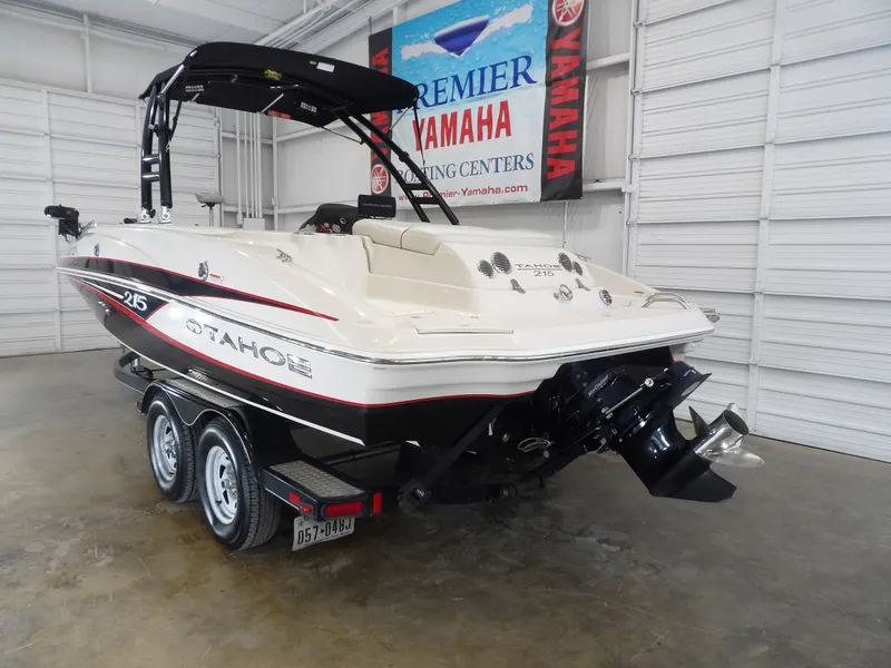 Slide: The Image of Tahoe 215XI 2015 - 10
