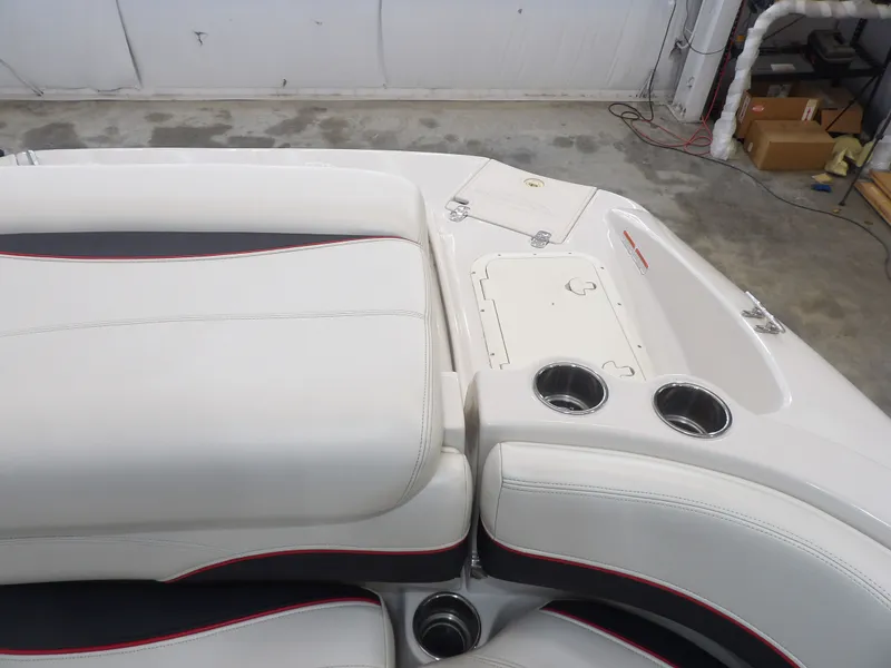 Slide: The Image of Tahoe 215XI 2015 - 29