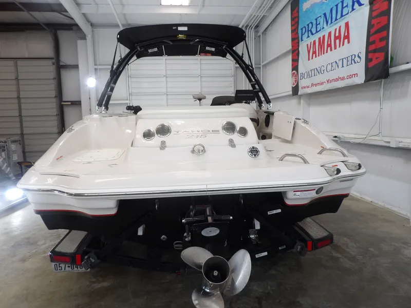 Slide: The Image of Tahoe 215XI 2015 - 8