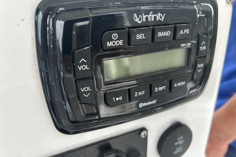 Slide: The Image of Infinity PRV-250 Bluetooth stereo system on 2014 Sea Hunt Gamefish 27 boat. - 20