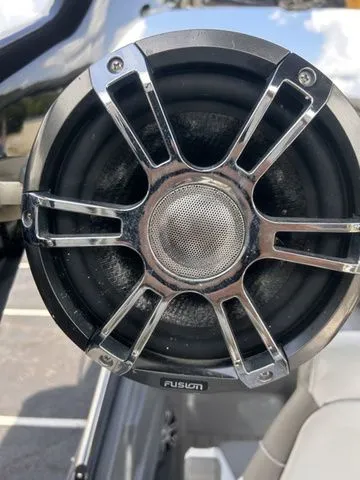 Slide: The Image of Avalon Excalibur Elite Windshield 25 FT 2023 - 13