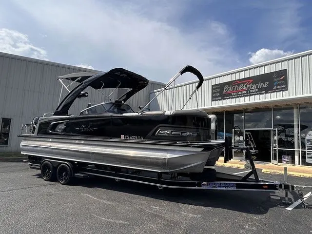 Slide: The Image of Avalon Excalibur Elite Windshield 25 FT 2023 - 2