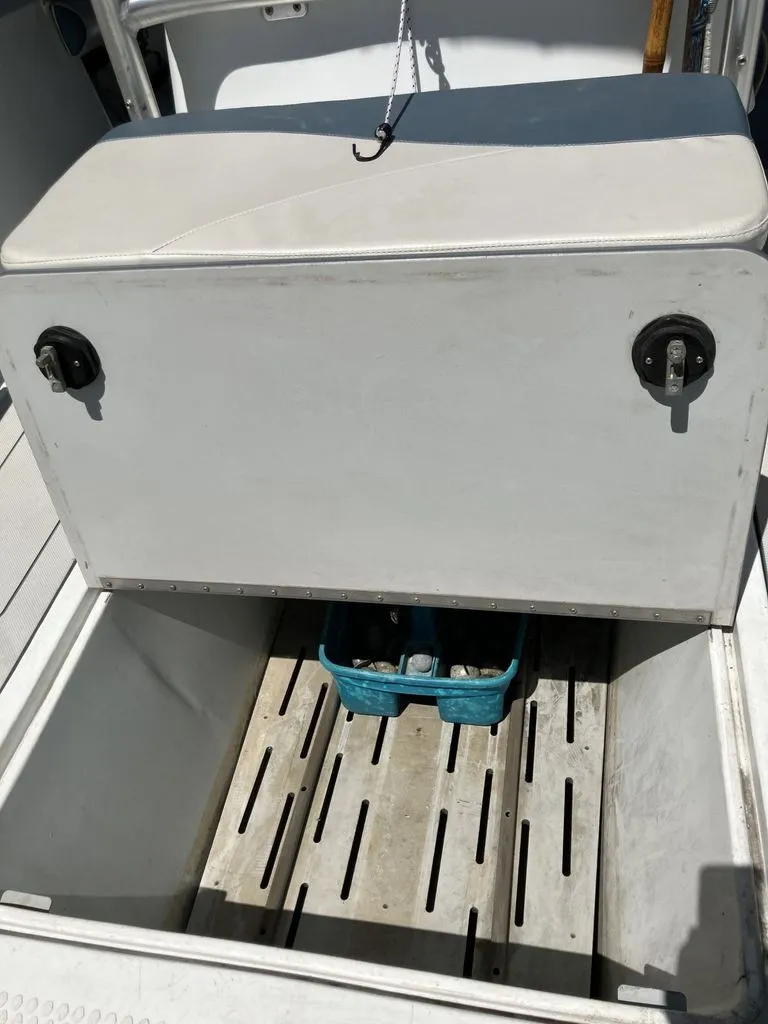 Slide: The Image of Triumph 210 CC 2005 - 2