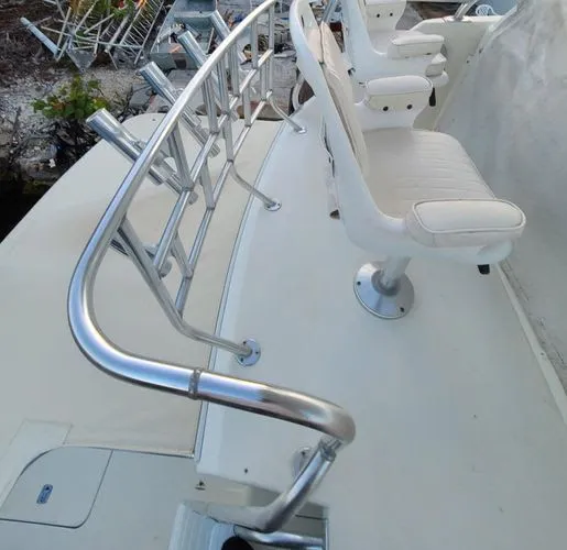 Slide: The Image of Hatteras 39 Convertible 1995 - 13