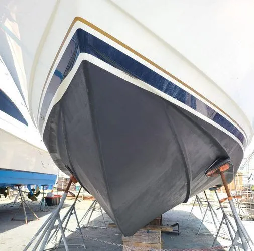 Slide: The Image of Hatteras 39 Convertible 1995 - 14