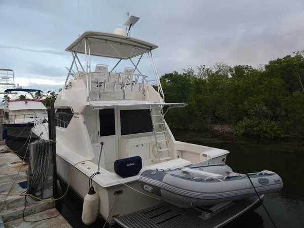 Slide: The Image of Hatteras 39 Convertible 1995 - 2