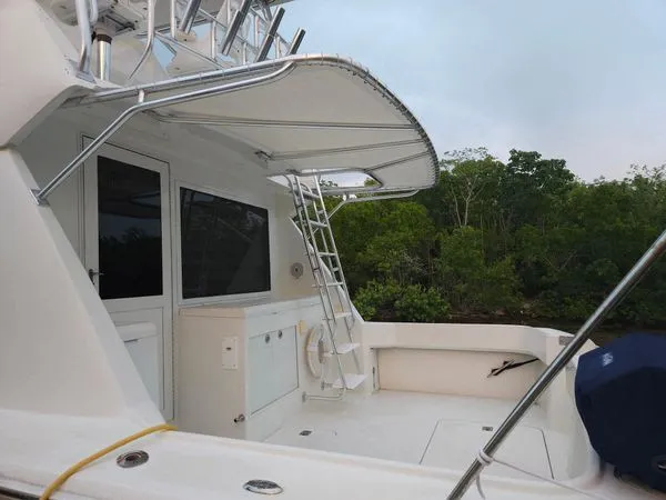 Slide: The Image of Hatteras 39 Convertible 1995 - 4