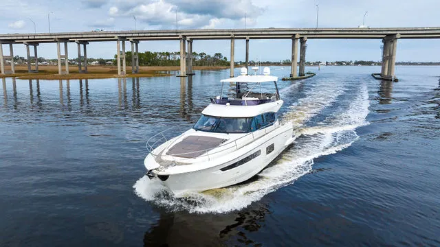 Slide: The Image of Prestige 560 2018 - 75