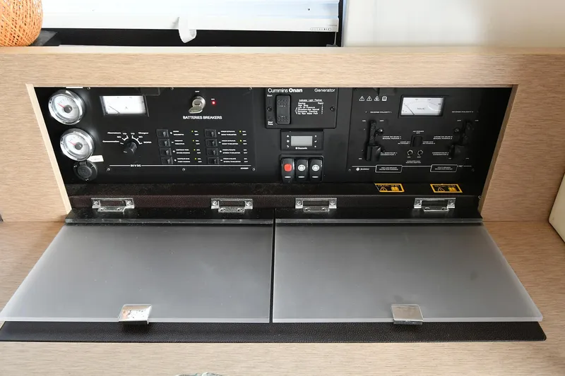 Slide: The Image of Prestige 560 2018 - 50