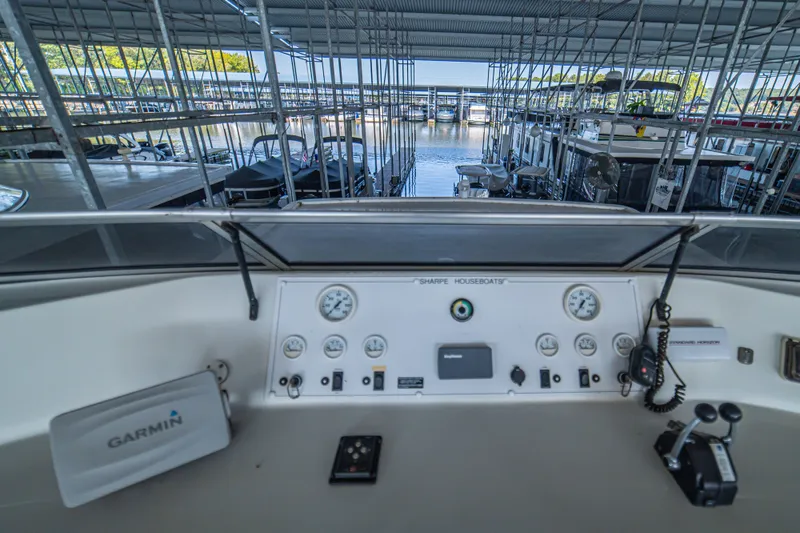 Slide: The Image of Sharpe 75' Houseboat 2001 - 24