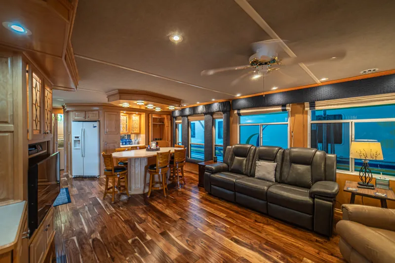 Slide: The Image of Sharpe 75' Houseboat 2001 - 39