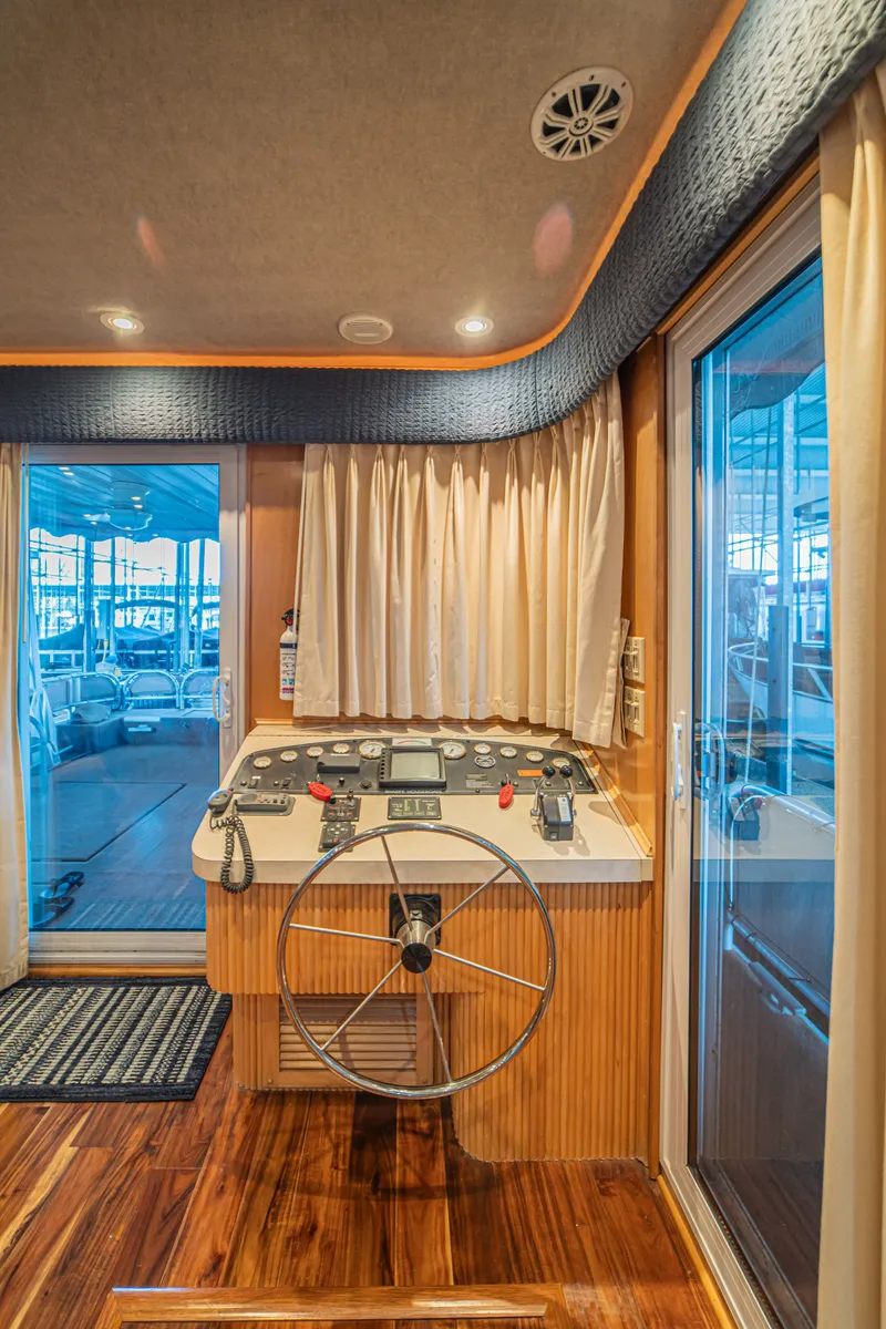 Slide: The Image of Sharpe 75' Houseboat 2001 - 53