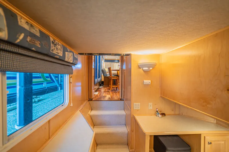 Slide: The Image of Sharpe 75' Houseboat 2001 - 57