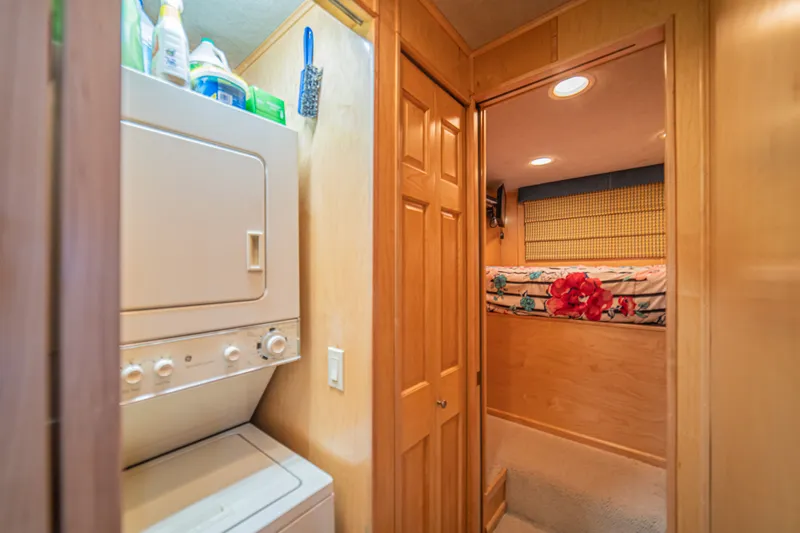 Slide: The Image of Sharpe 75' Houseboat 2001 - 58