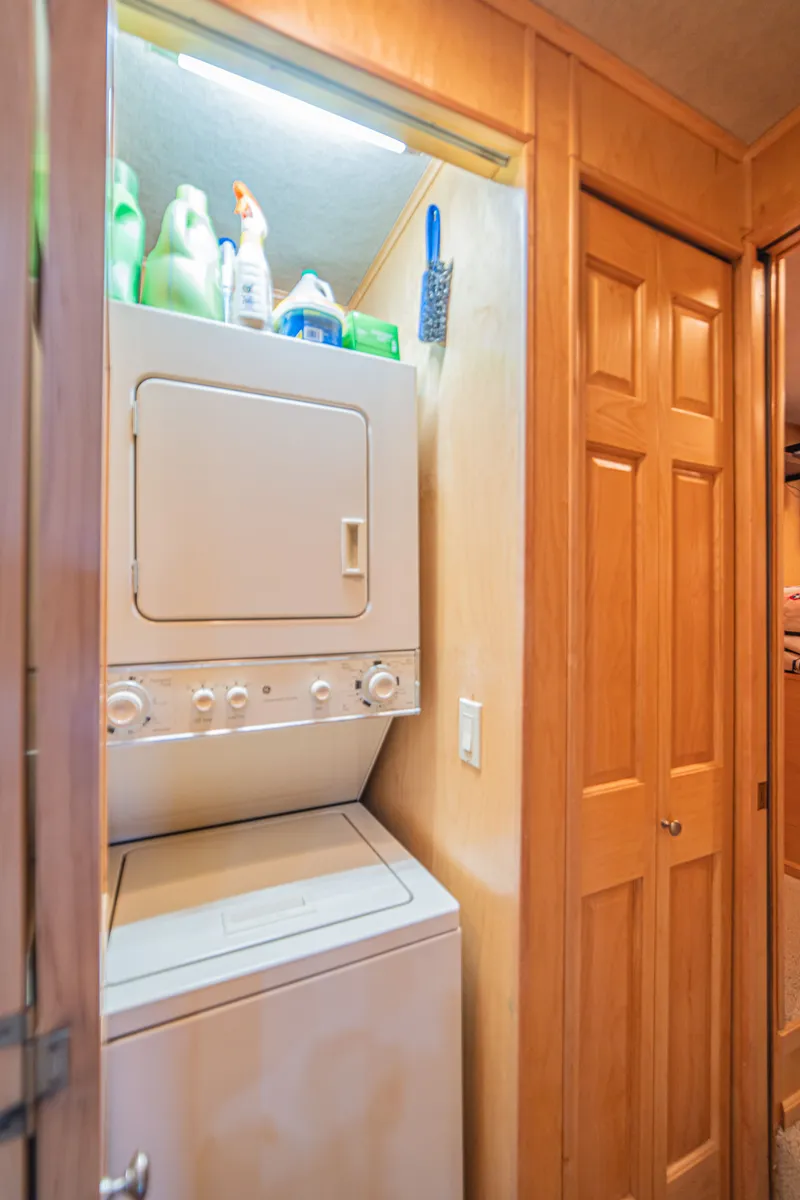 Slide: The Image of Sharpe 75' Houseboat 2001 - 59