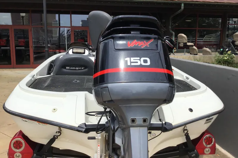 Slide: The Image of 2007 Ranger 178 VS boat with Yamaha VMAX 150 engine, rear view. - 3