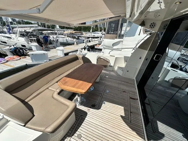 Slide: The Image of Prestige 500S 2015 - 10