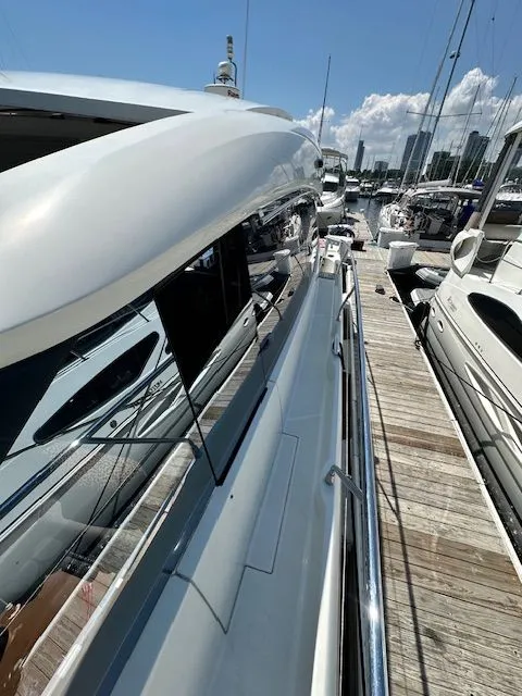 Slide: The Image of Prestige 500S 2015 - 33