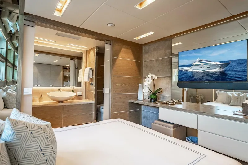 Slide: The Image of Luxurious Horizon RP120 yacht interior, featuring elegant bedroom and bathroom design, 2017 model. - 51