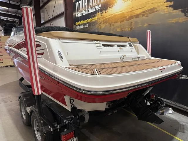 Slide: The Image of Bayliner VR5 Bowrider 2021 - 5