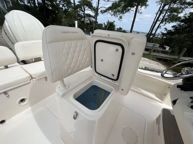 Slide: The Image of Grady-White 251 Coastal Explorer 2026 - 11