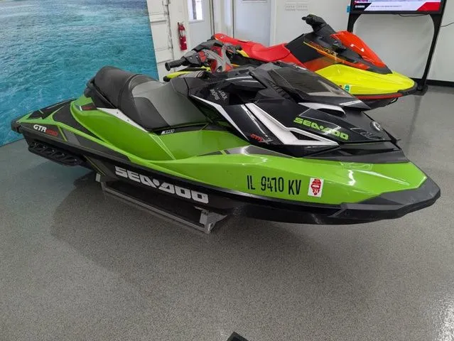 Slide: The Image of Sea-Doo GTR 2017 - 3