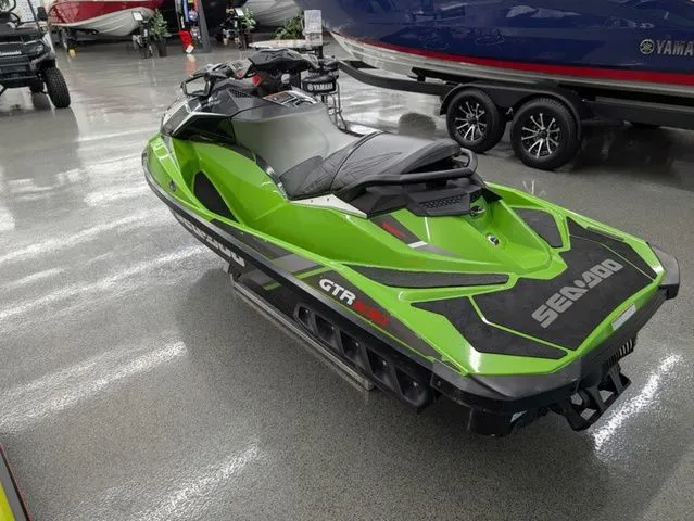 Slide: The Image of Sea-Doo GTR 2017 - 7