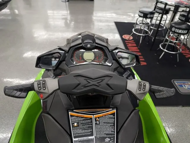 Slide: The Image of Sea-Doo GTR 2017 - 8