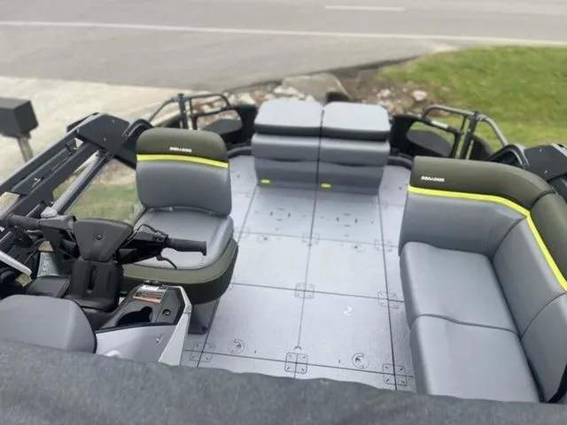 Slide: The Image of Sea-Doo Switch Fish 18 2025 - 9