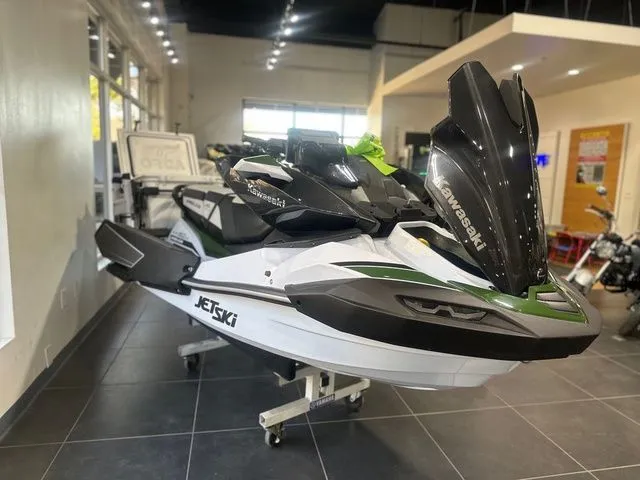 Slide: The Image of Kawasaki Ultra® 160LX-S Angler 2025 - 4