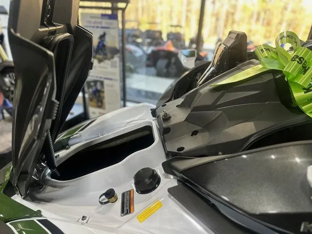 Slide: The Image of Kawasaki Ultra® 160LX-S Angler 2025 - 7