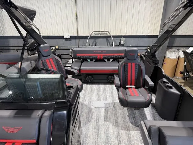 Slide: The Image of Bennington M Center Swingback 26 MCSB Tritoon 2026 - 14