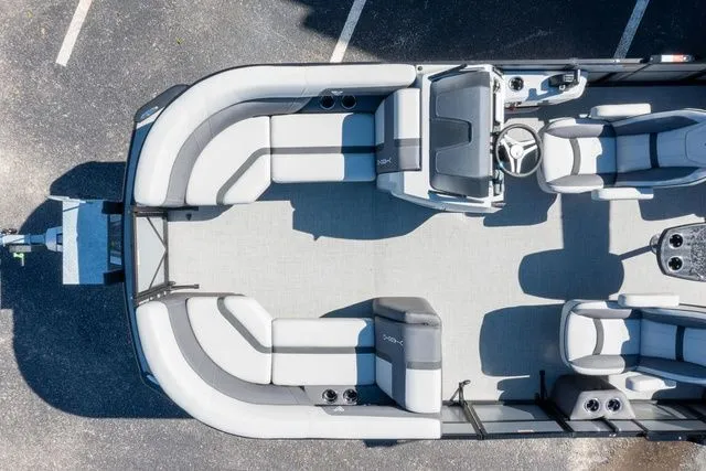 Slide: The Image of Viaggio X22Q Bi-Toon (27" Tubes) 2025 - 16