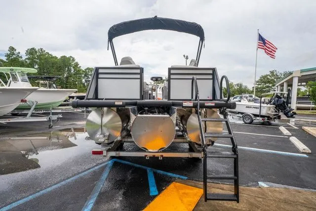 Slide: The Image of Viaggio X22Q Bi-Toon (27" Tubes) 2025 - 4