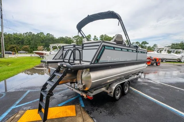 Slide: The Image of Viaggio X22Q Bi-Toon (27" Tubes) 2025 - 5