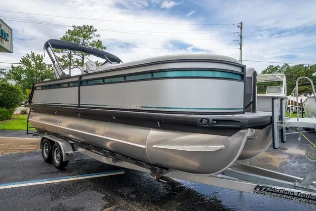 Slide: The Image of Viaggio X22Q Bi-Toon (27" Tubes) 2025 - 6