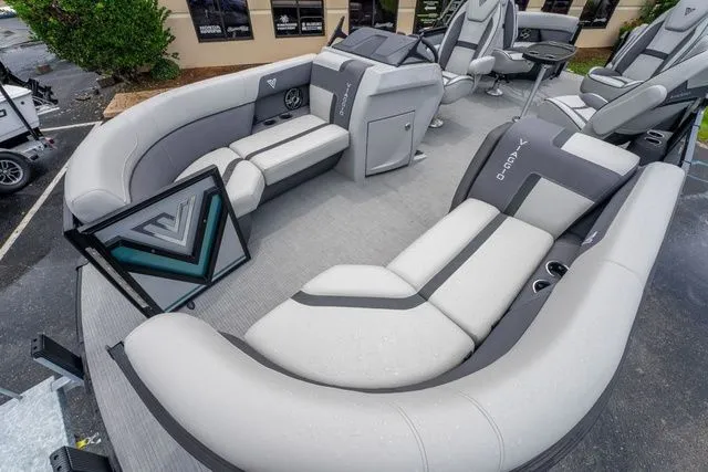 Slide: The Image of Viaggio X22Q Bi-Toon (27" Tubes) 2025 - 8