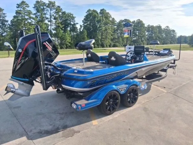 Slide: The Image of Nitro Z21 XL 2022 - 10