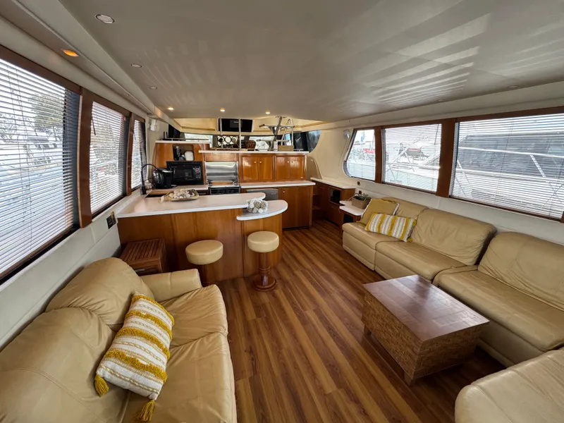 Slide: The Image of Carver 570 Voyager Pilothouse 2001 - 2