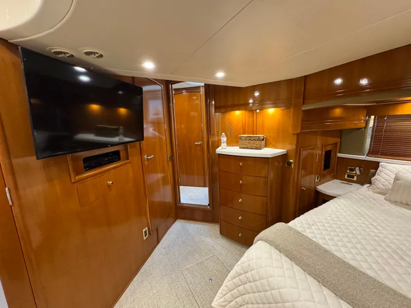 Slide: The Image of Carver 570 Voyager Pilothouse 2001 - 21