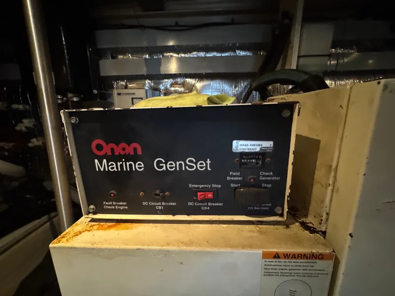 Slide: The Image of Carver Yachts 570 Voyager Pilothouse 2001 - 38