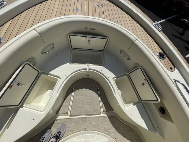 Slide: The Image of Chris-Craft Catalina 30 2024 - 9